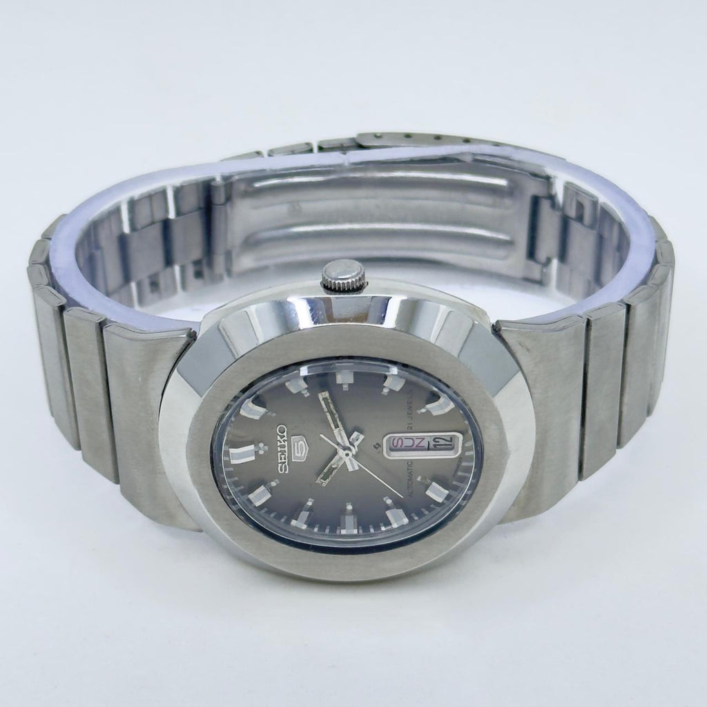 Seiko 5 Automatic 6319-5030 Vintage Watch – Smoky Grey Dial, Day-Date, 40mm Japan