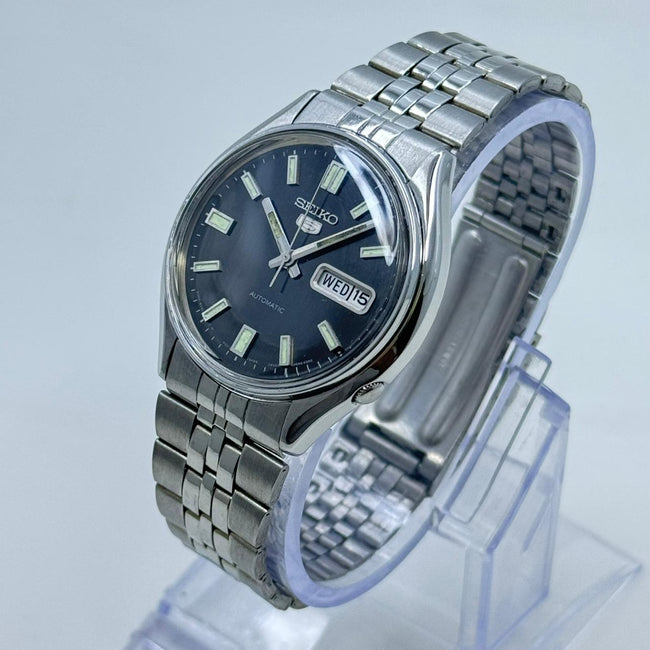 Seiko 5 -  Automatic Men's Watch 17 Jewels Grey Dial Vintage Japan Made Hover Image