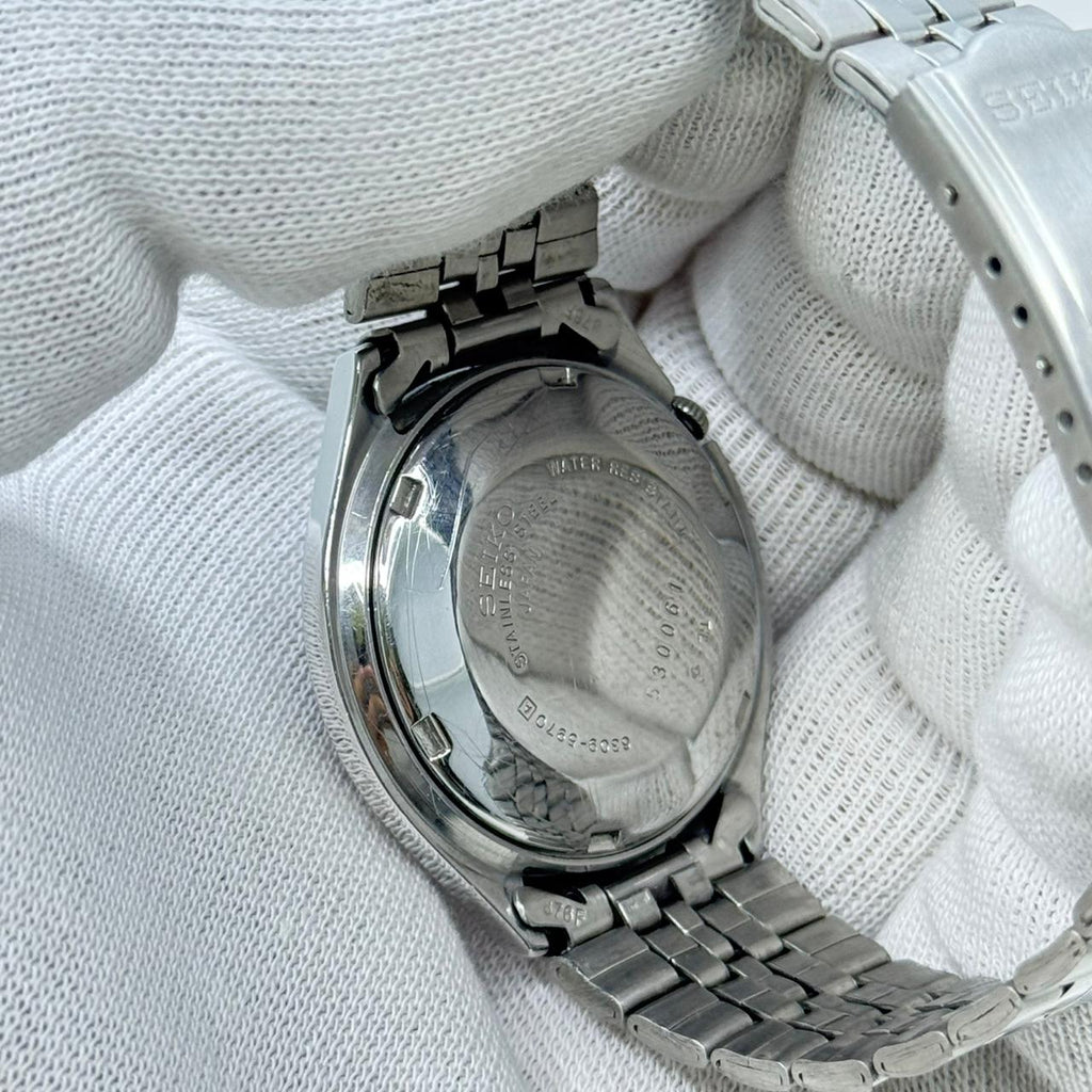Seiko 5 -  Automatic Men's Watch 17 Jewels Grey Dial Vintage Japan Made