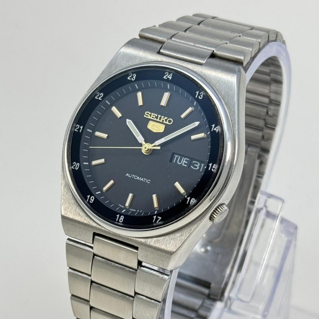 Seiko 5 - Automatic Black Dial 36mm Classic Men's Watch Vintage Japan