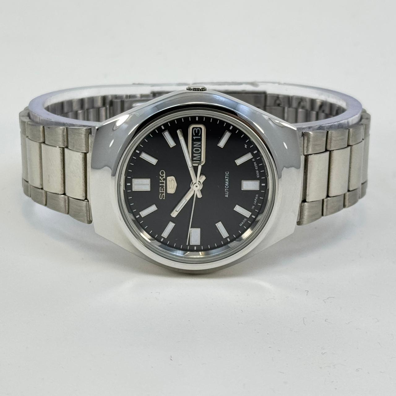 Seiko 5 -  Automatic Japanese Movement Day Date Vintage Style