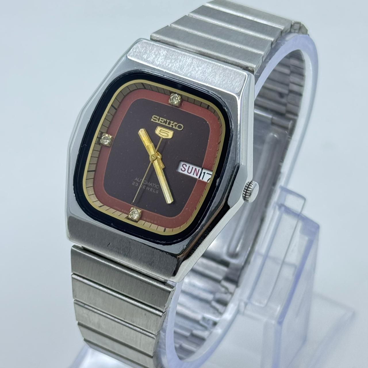Vintage Seiko 5 Automatic Watch 23 Jewels Maroon Dial Day-Date Japan Made