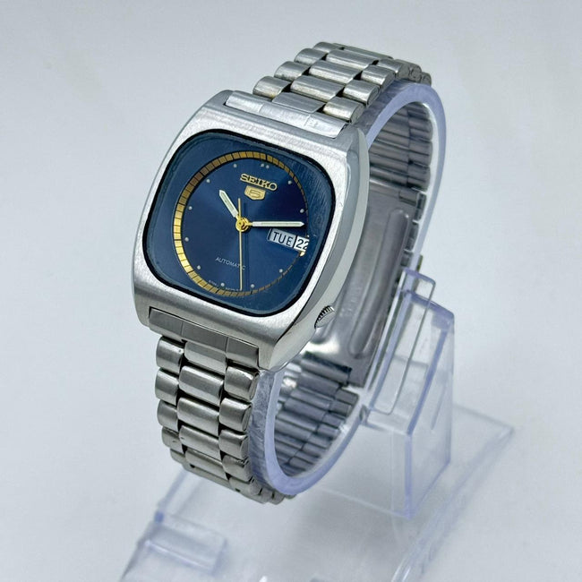 Seiko 5 - Automatic Men's Wristwatch Classic Blue Dial Vintage Japan made Hover Image