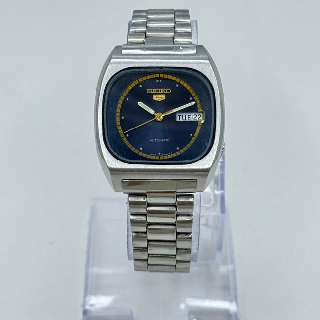 Seiko 5 - Automatic Men's Wristwatch Classic Blue Dial Vintage Japan made Main Image