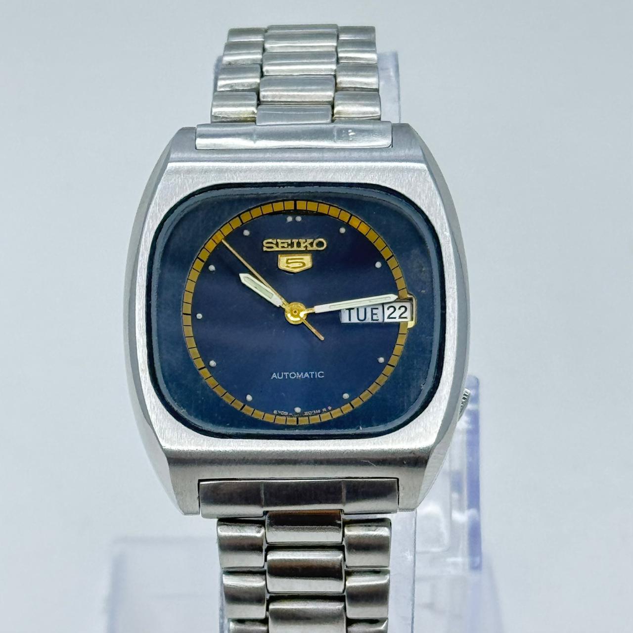 Seiko 5 - Automatic Men's Wristwatch Classic Blue Dial Vintage Japan made