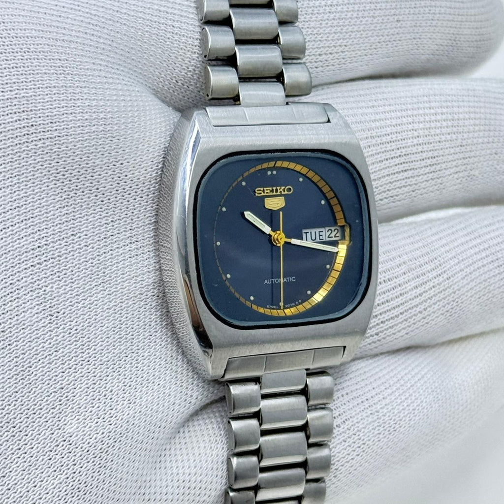 Seiko 5 - Automatic Men's Wristwatch Classic Blue Dial Vintage Japan made