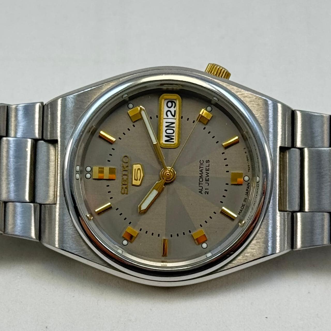 Vintage Seiko 5 - Automatic Watch Day/Date Stainless Steel Japan Made