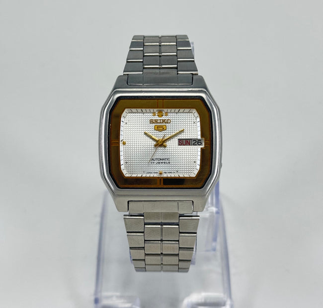 Vintage Seiko 5 Automatic Men's Watch 17 Jewels Cal. 7009 Japan Main Image