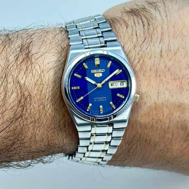 Seiko 5 Automatic Blue Dial 21 Jewels Vintage Men’s Watch 36mm Japan Made Hover Image
