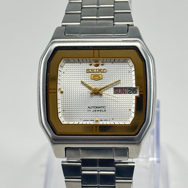 Vintage Seiko 5 Automatic Men's Watch 17 Jewels Cal. 7009 Japan Main Image