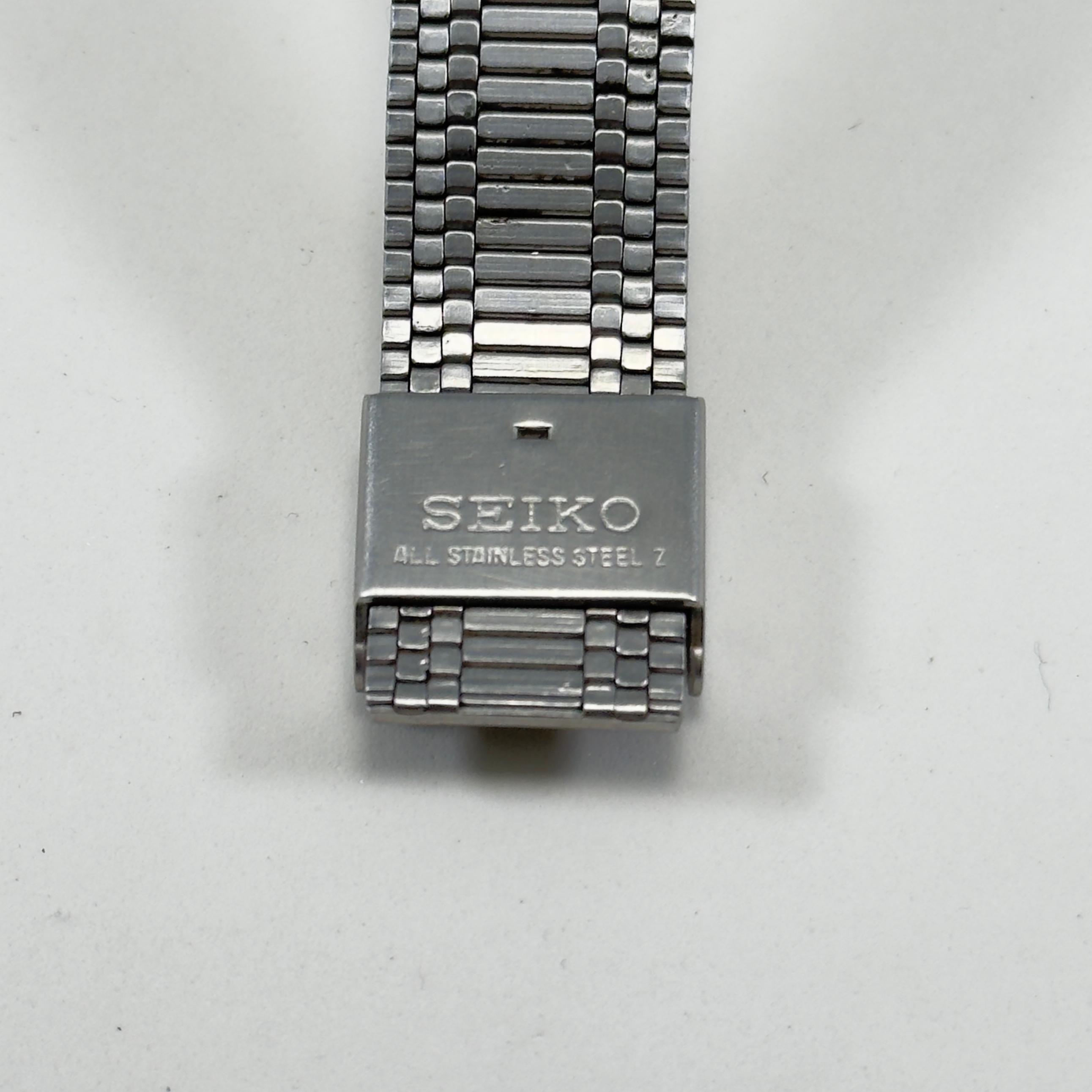 Vintage Seiko 5 - Automatic Women's Watch Square Case Grey Dial Japan