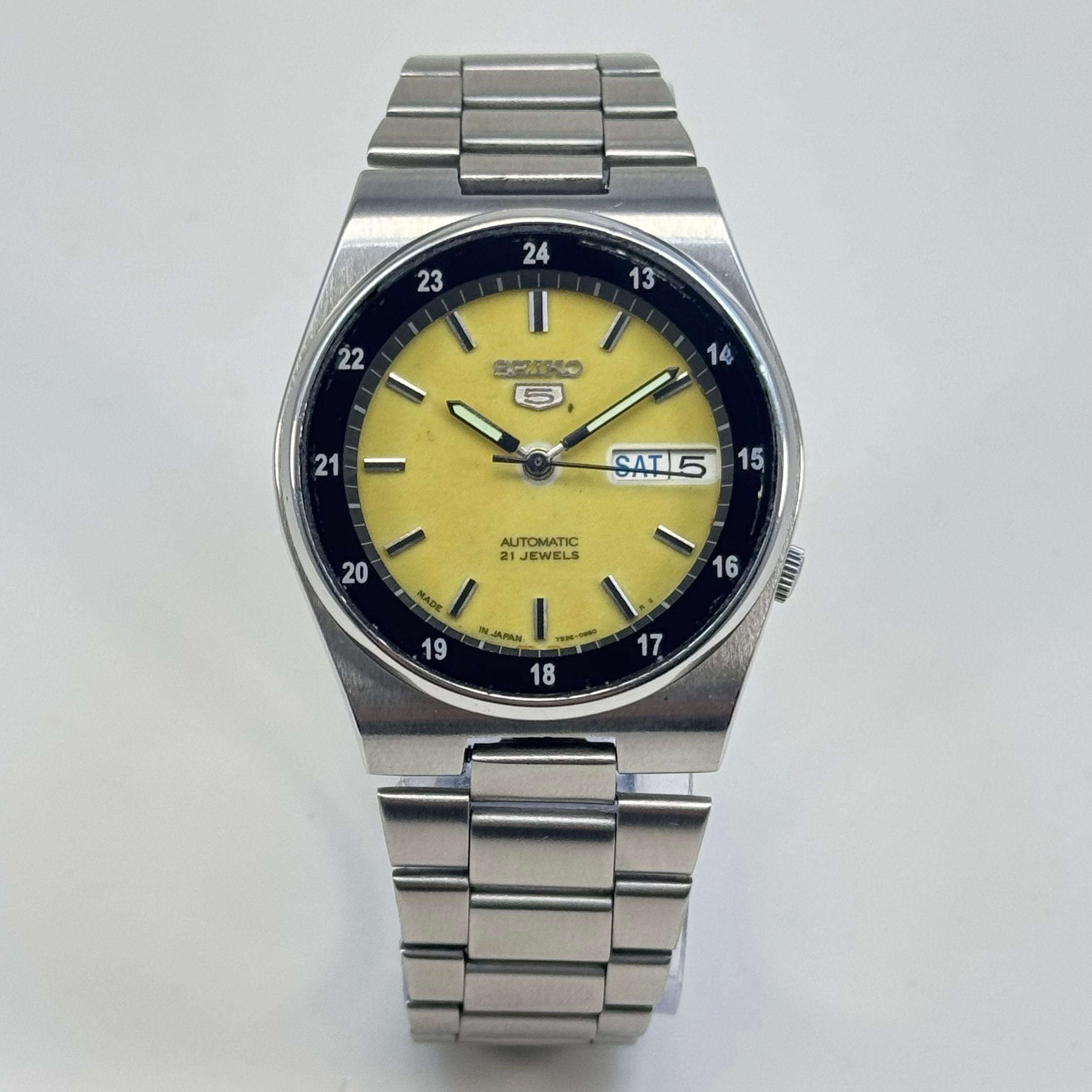 Seiko 5 - Automatic Men's Watch Lime Green Dial 36mm Japan Made.