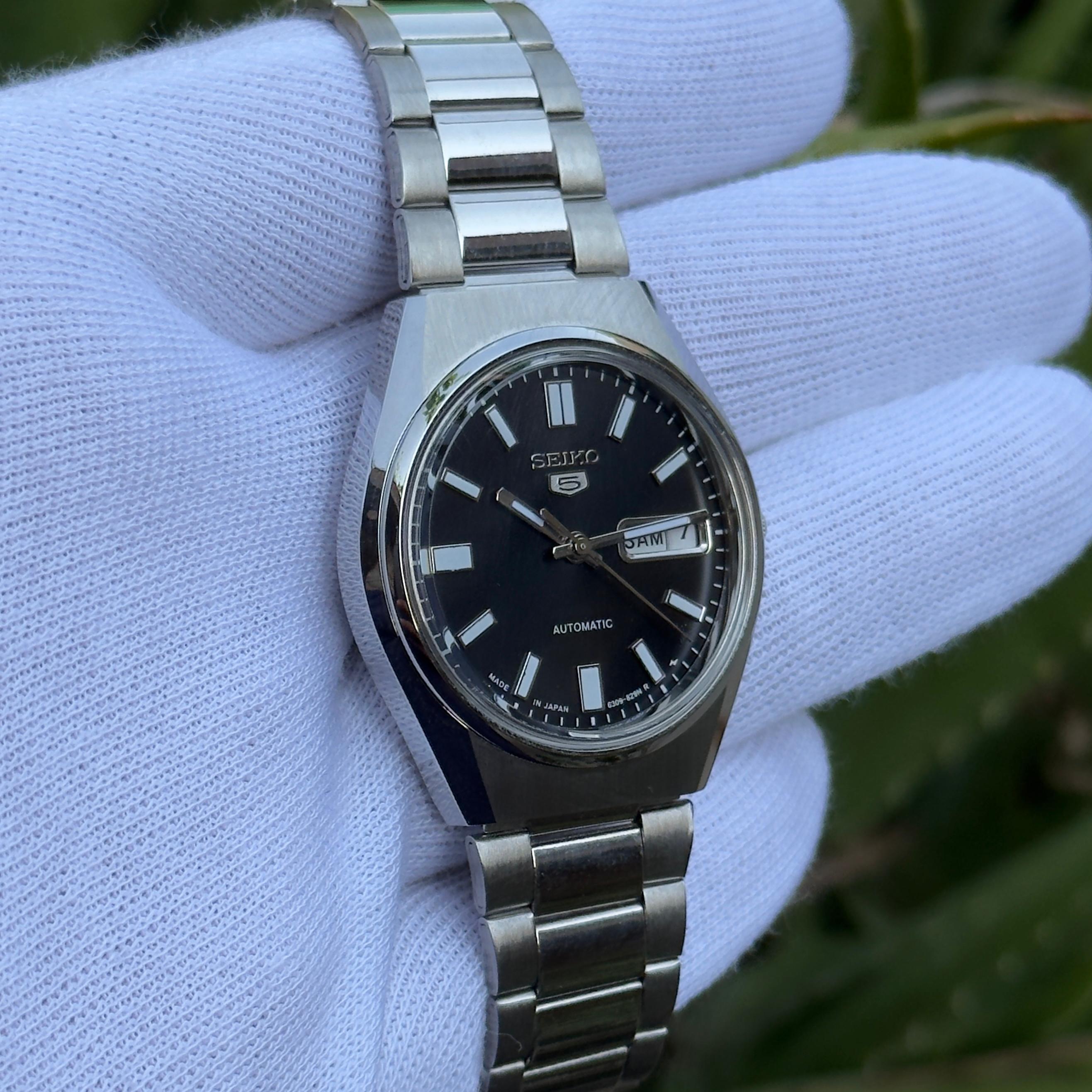 Seiko 5 Automatic – Black Dial Vintage Style Day-Date Men’s Watch