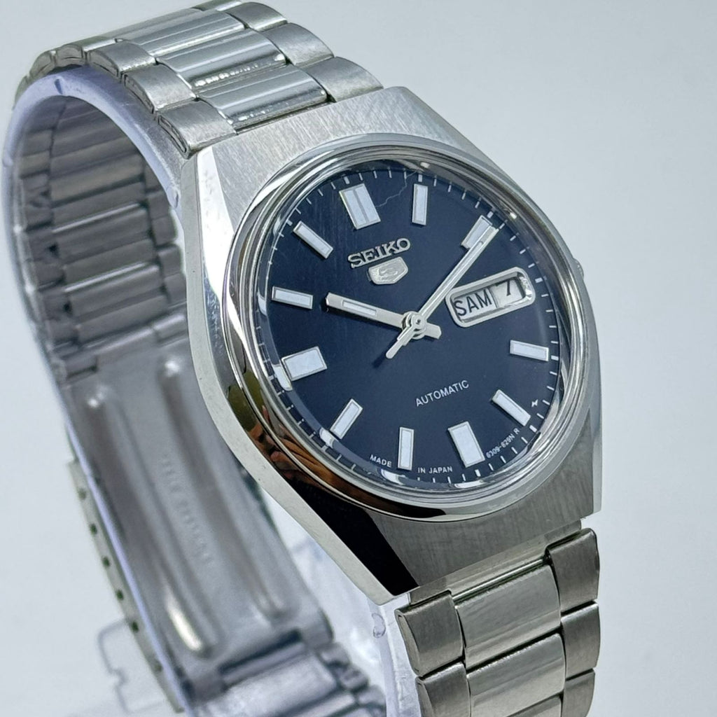 Seiko 5 Automatic – Black Dial Vintage Style Day-Date Men’s Watch