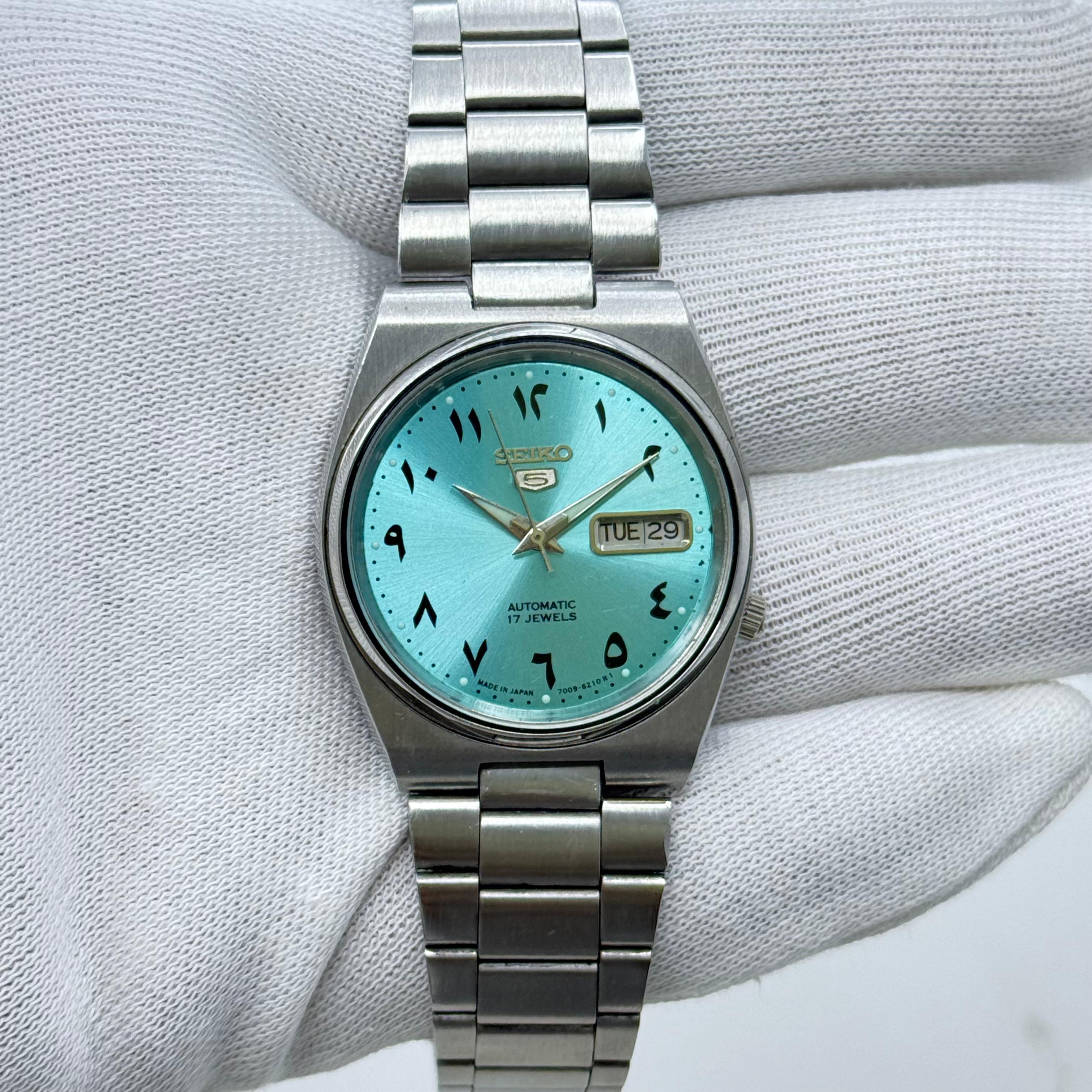 Vintage Seiko 5 - Automatic Arabic Dial - Day/Date Japanese