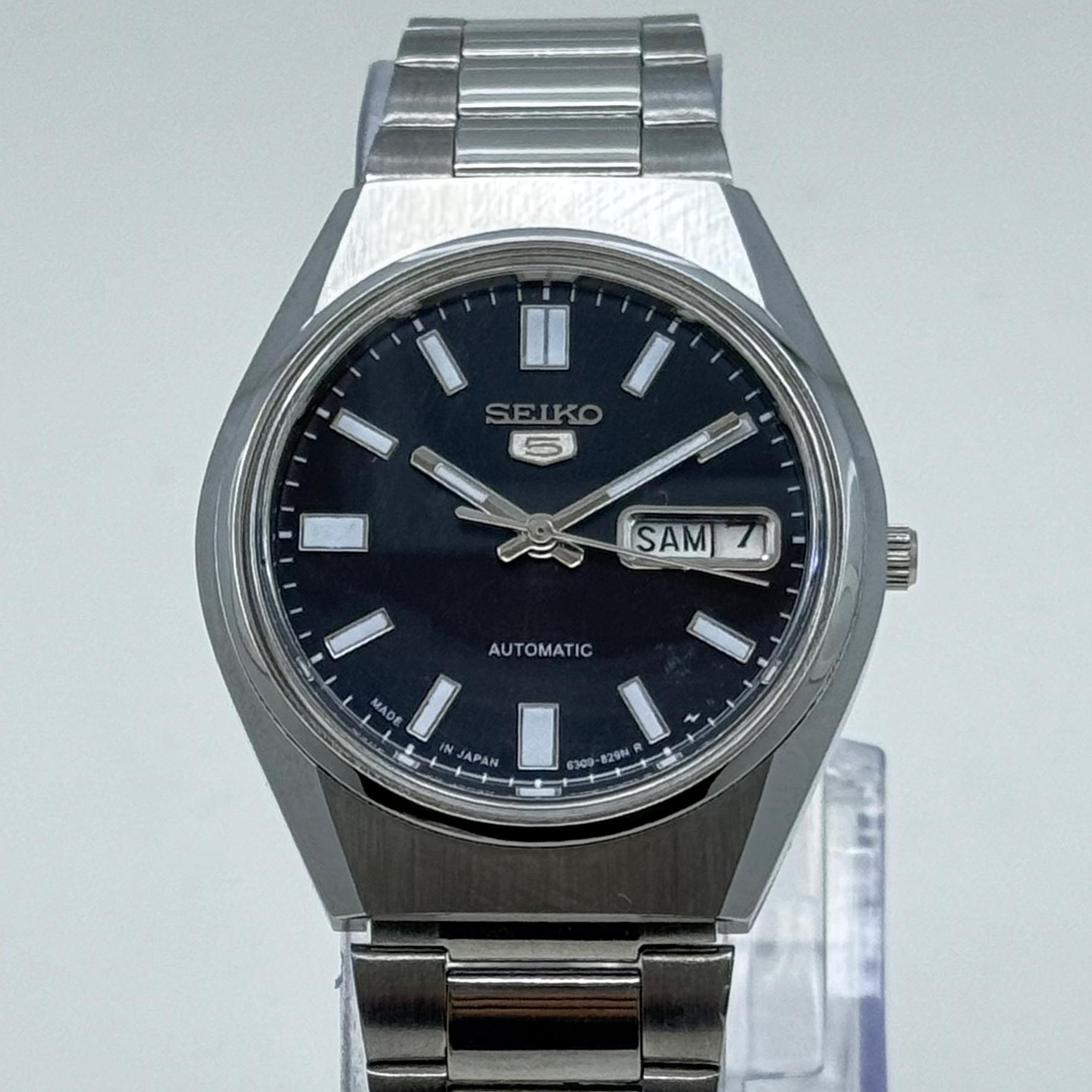 Seiko 5 Automatic – Black Dial Vintage Style Day-Date Men’s Watch