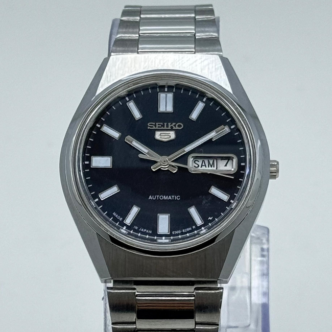 Seiko 5 Automatic – Black Dial Vintage Style Day-Date Men’s Watch Main Image