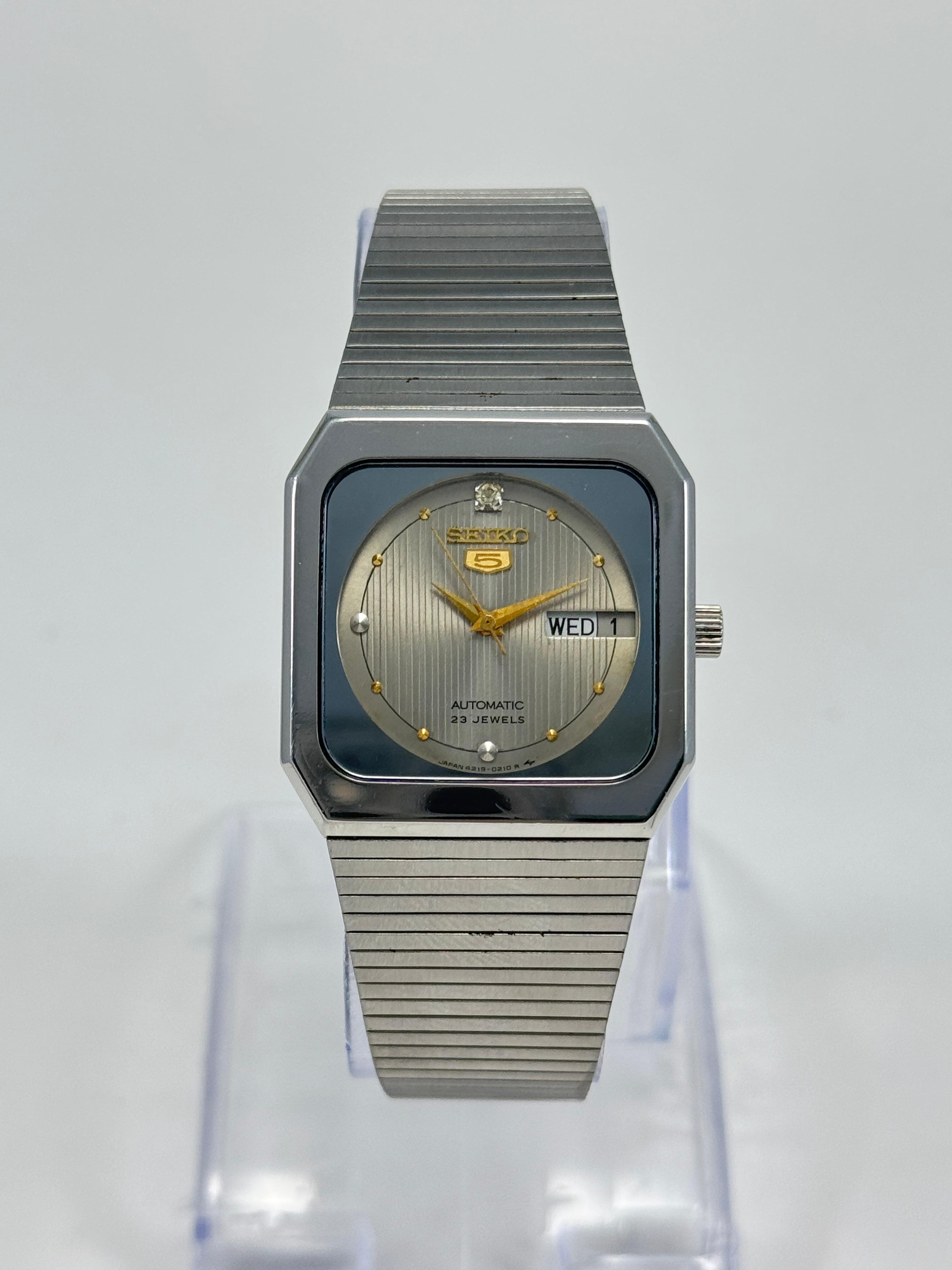 Vintage Seiko 5 - Automatic Women's Watch Square Case Grey Dial Japan