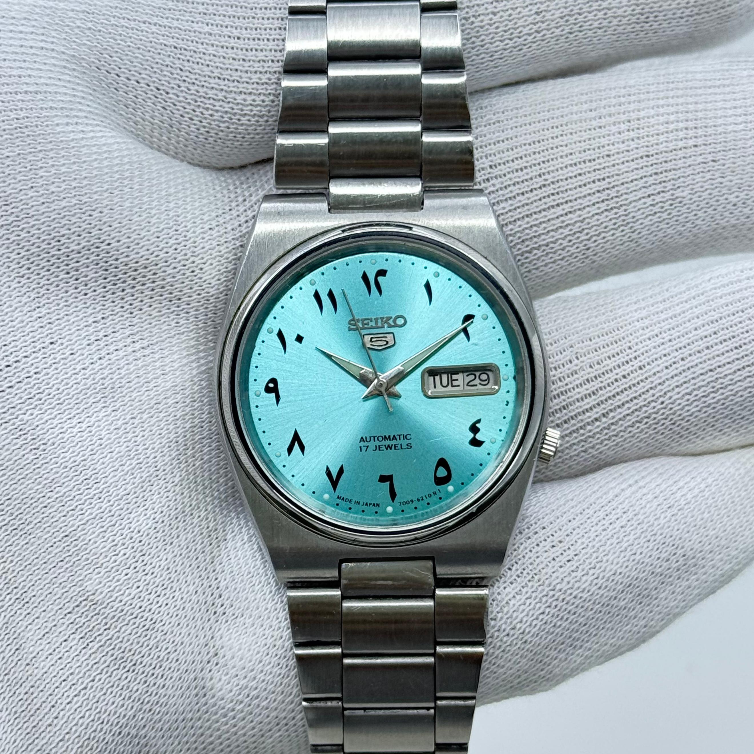 Vintage Seiko 5 - Automatic Arabic Dial - Day/Date Japanese