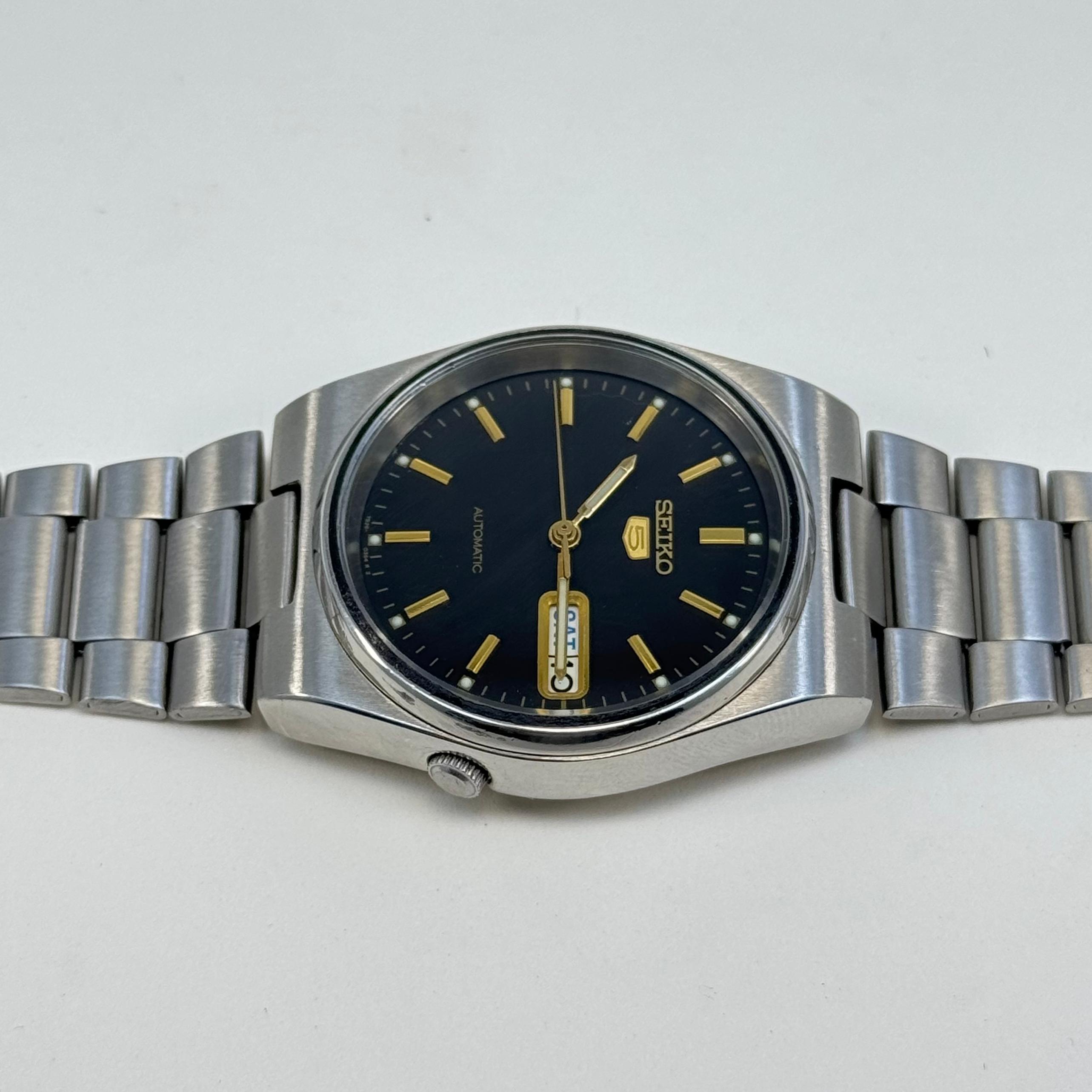 Seiko 5 Automatic Men's Watch Black Dial Vintage Style 36mm Day-Date Japan