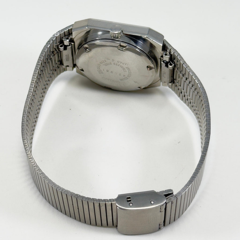 Vintage Seiko 5 - Automatic Women's Watch Square Case Grey Dial Japan
