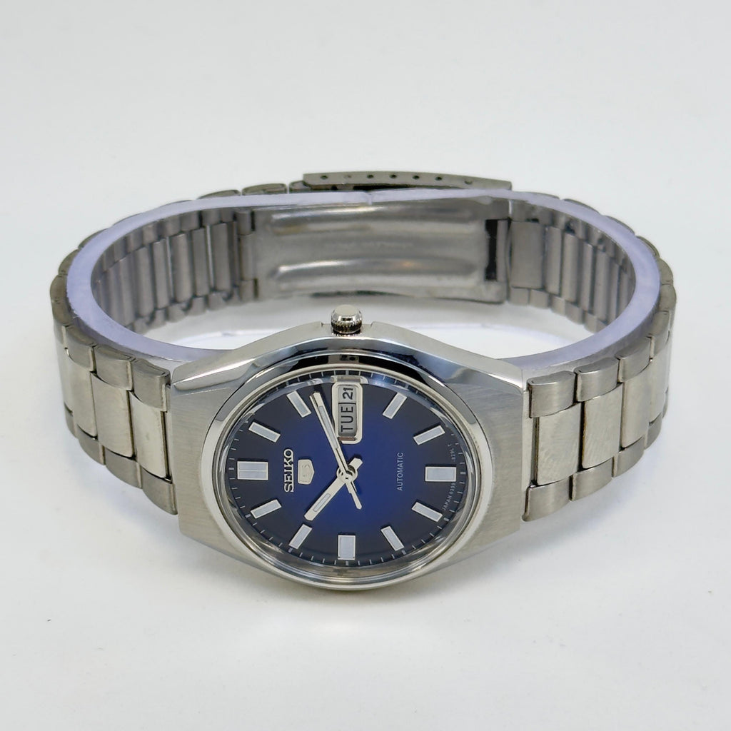 Seiko 5 Automatic – Blue Dial Vintage Style Day-Date Men’s Watch