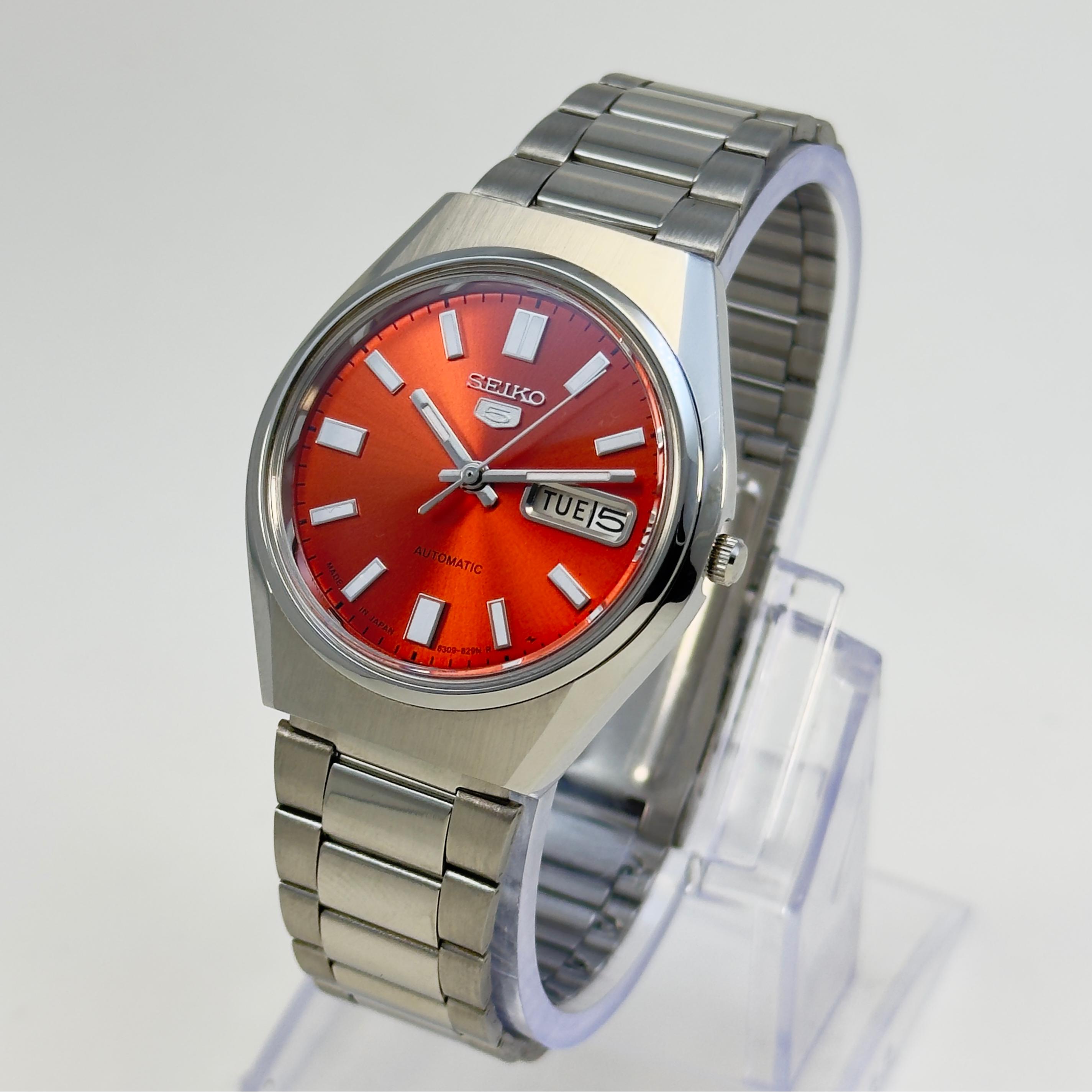 Seiko 5 Automatic – Orange Sunburst Dial Vintage Style Day-Date Men’s Watch.