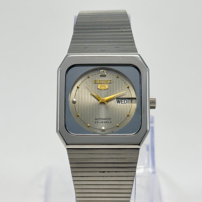 Vintage Seiko 5 - Automatic Women's Watch Square Case Grey Dial Japan Main Image