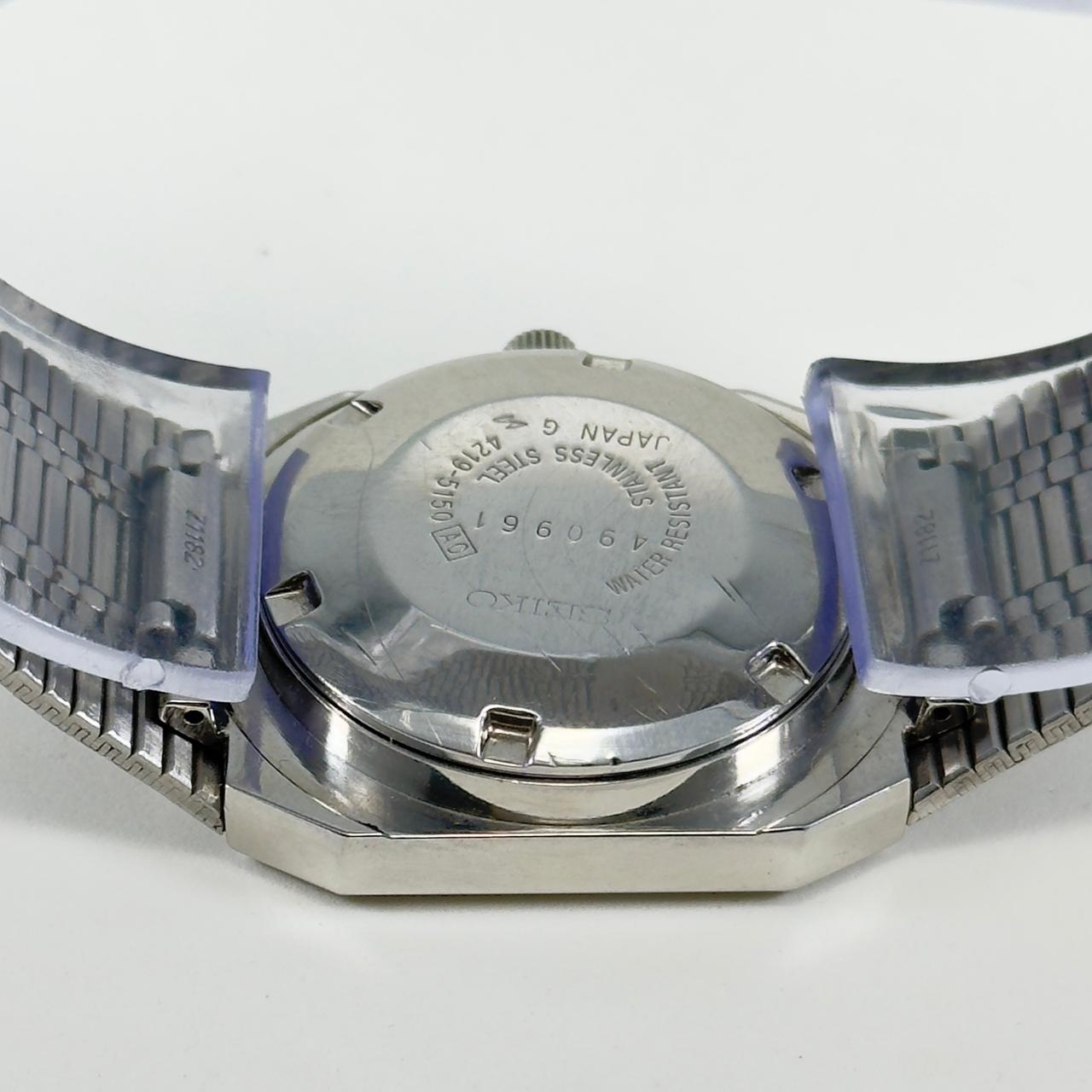 Vintage Seiko 5 - Automatic Women's Watch Square Case Grey Dial Japan