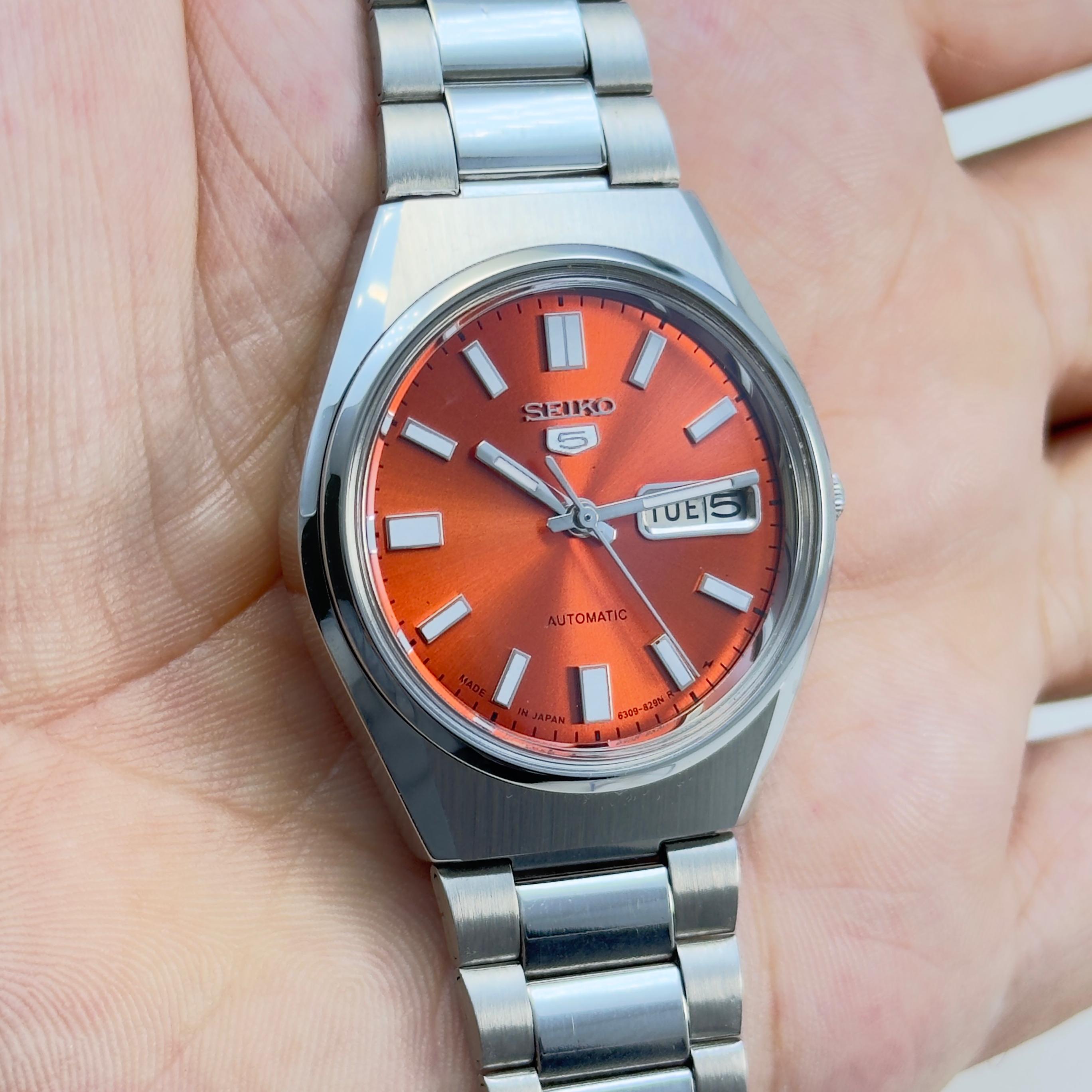 Seiko 5 Automatic – Orange Sunburst Dial Vintage Style Day-Date Men’s Watch.