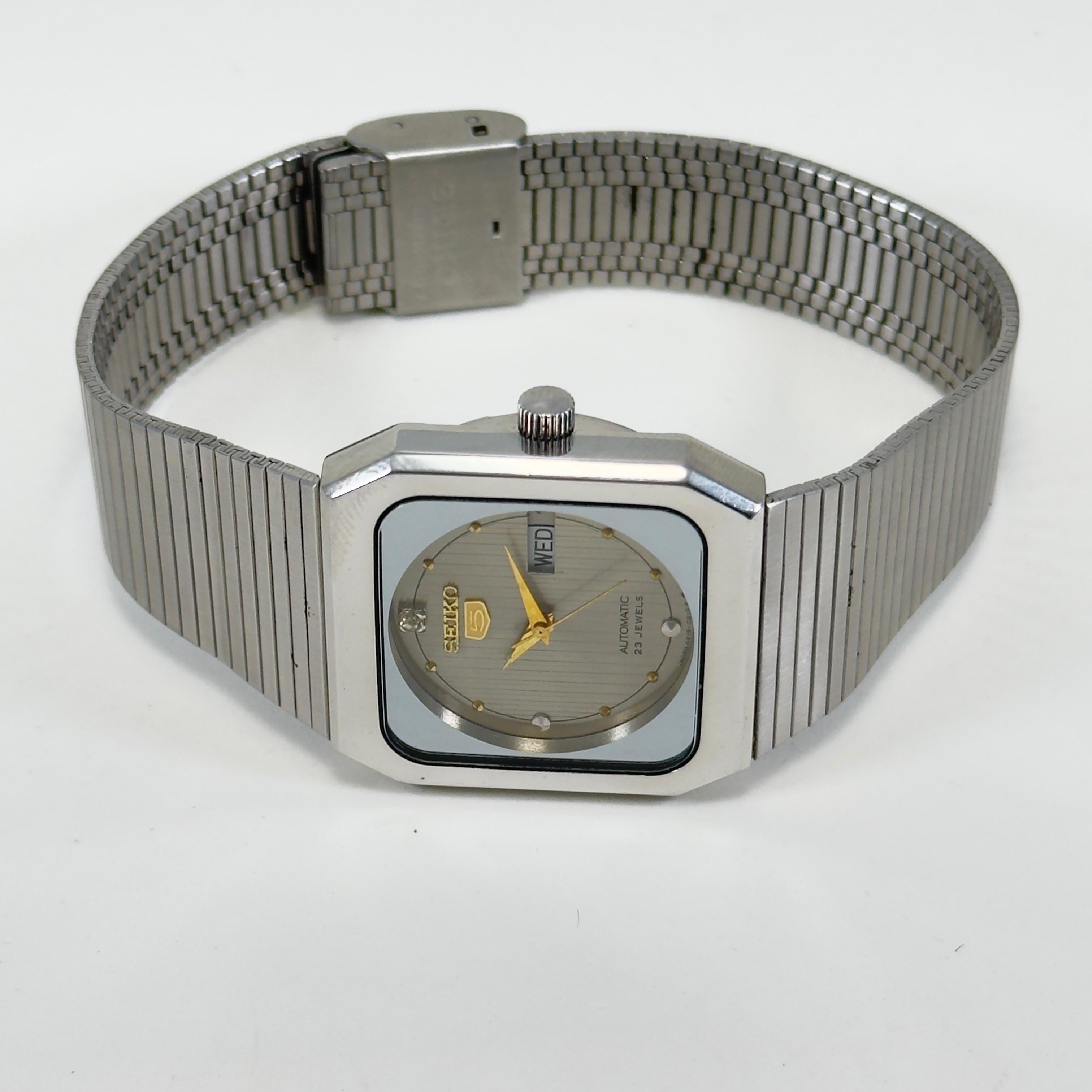 Vintage Seiko 5 - Automatic Women's Watch Square Case Grey Dial Japan